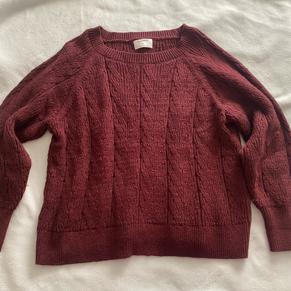 Old navy women’s sweater. Size Xl. Color burgundy
